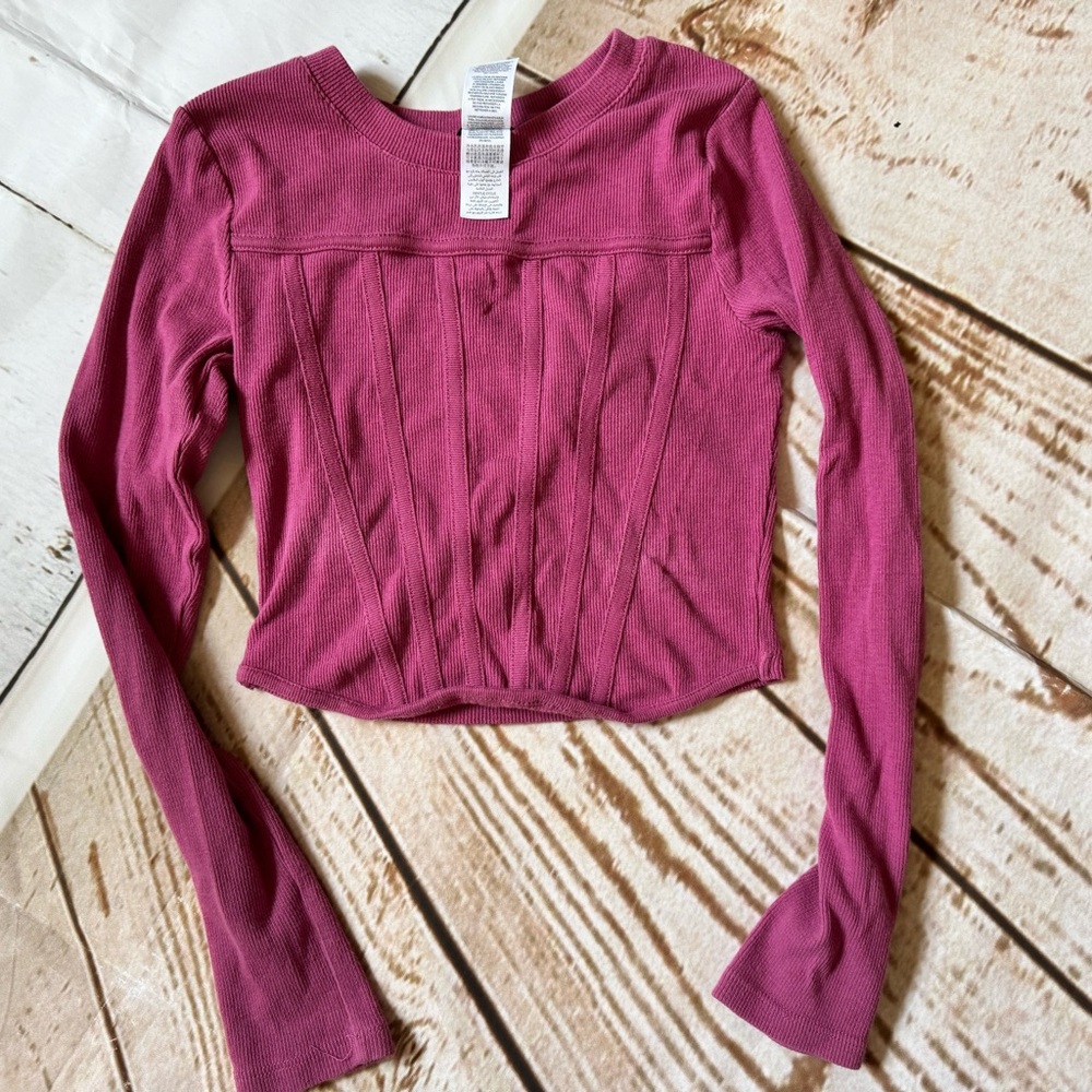 Girls' Ribbed Long Sleeve Crop Top in Berry